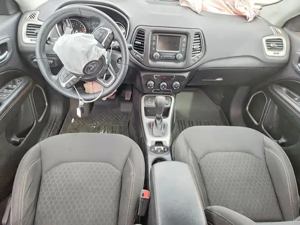 3C4NJCAB2JT123906 2018 JEEP COMPASS - Image 8