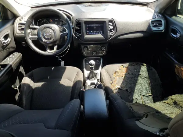 3C4NJCAB2JT124585 2018 JEEP COMPASS - Image 8