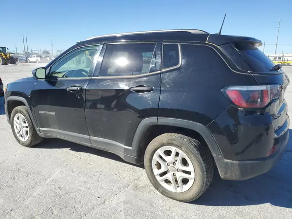 3C4NJCAB2JT125378 2018 JEEP COMPASS - Image 2