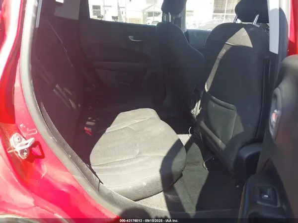 3C4NJCAB2JT133321 2018 JEEP COMPASS - Image 8