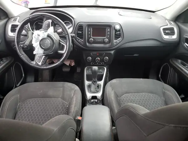 3C4NJCAB2JT133609 2018 JEEP COMPASS - Image 8