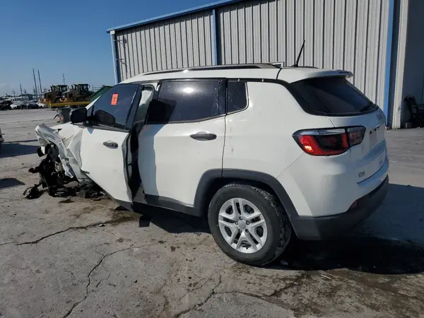 3C4NJCAB2JT148112 2018 JEEP COMPASS - Image 2
