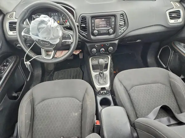 3C4NJCAB2JT151673 2018 JEEP COMPASS - Image 8