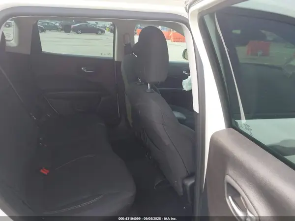 3C4NJCAB2JT193552 2018 JEEP COMPASS - Image 8