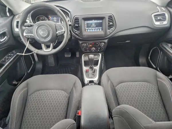 3C4NJCAB2JT250719 2018 JEEP COMPASS - Image 8