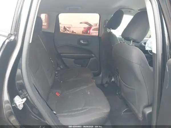 3C4NJCAB2JT250946 2018 JEEP COMPASS - Image 8