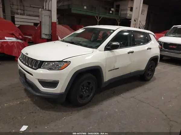 3C4NJCAB2JT263437 2018 JEEP COMPASS - Image 2