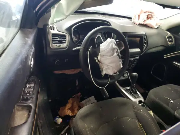 3C4NJCAB2JT286362 2018 JEEP COMPASS - Image 8