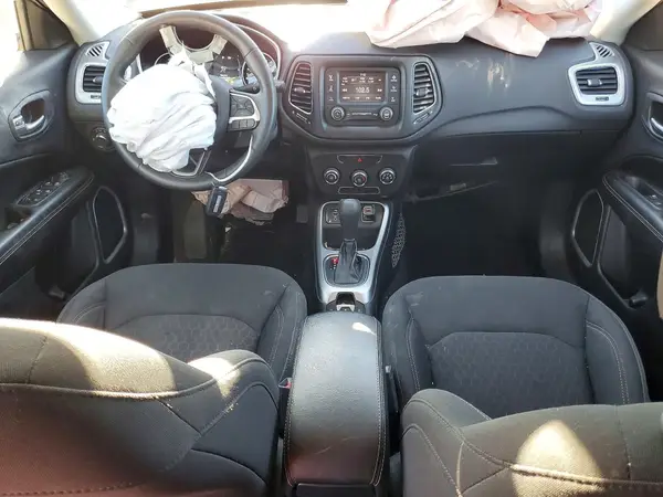 3C4NJCAB2JT286393 2018 JEEP COMPASS - Image 8