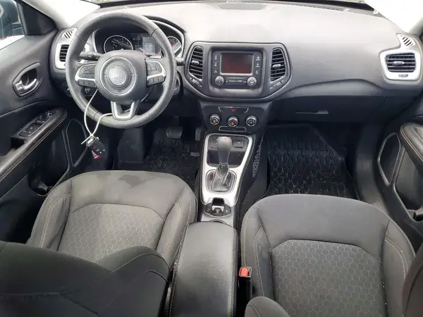 3C4NJCAB2JT368642 2018 JEEP COMPASS - Image 8