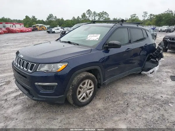 3C4NJCAB2JT368964 2018 JEEP COMPASS - Image 2