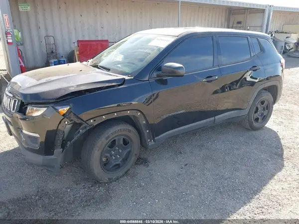 3C4NJCAB2JT408489 2018 JEEP COMPASS - Image 2