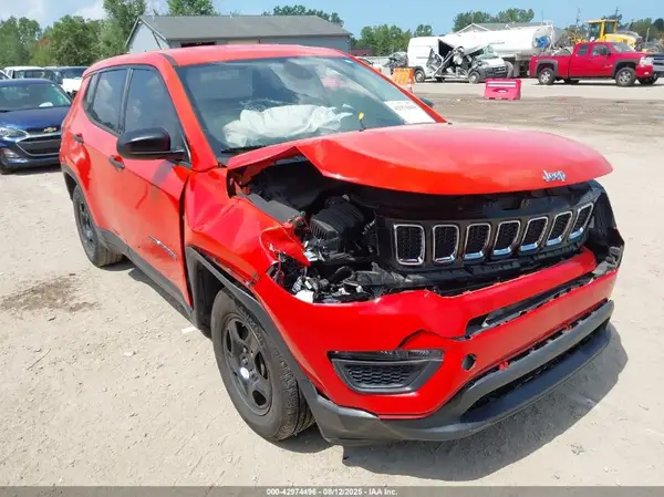 3C4NJCAB2JT439113 2018 JEEP COMPASS - Image 1