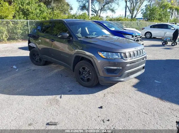 3C4NJCAB2JT469292 2018 JEEP COMPASS - Image 1