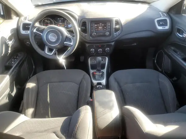 3C4NJCAB2JT489557 2018 JEEP COMPASS - Image 8