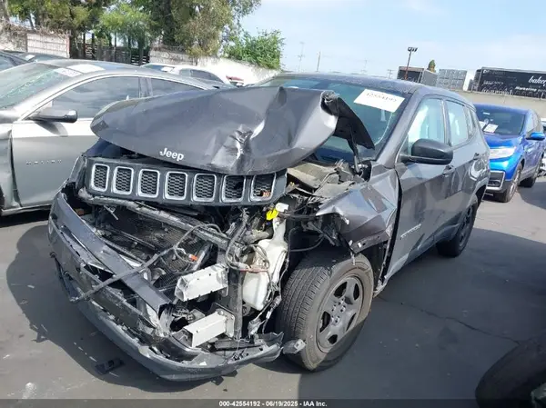 3C4NJCAB2KT614851 2019 JEEP COMPASS - Image 2