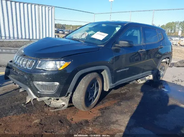 3C4NJCAB2KT615336 2019 JEEP COMPASS - Image 2