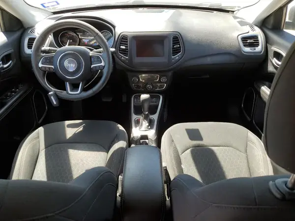 3C4NJCAB2KT699951 2019 JEEP COMPASS - Image 8