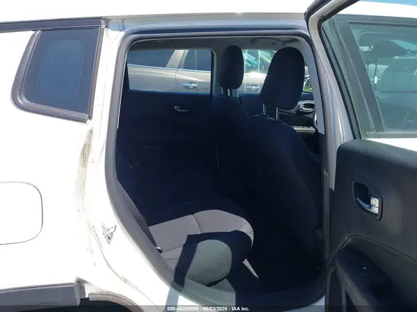 3C4NJCAB2KT715355 2019 JEEP COMPASS - Image 8
