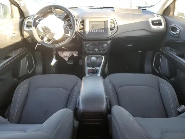 3C4NJCAB2KT715761 2019 JEEP COMPASS - Image 8