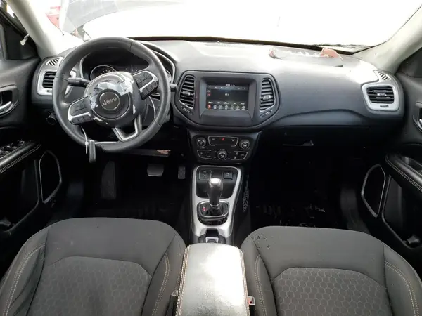 3C4NJCAB2KT726517 2019 JEEP COMPASS - Image 8