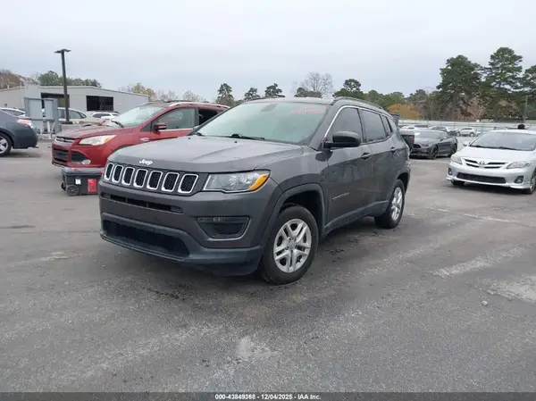 3C4NJCAB2KT743947 2019 JEEP COMPASS - Image 2