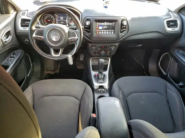 3C4NJCAB2KT749246 2019 JEEP COMPASS - Image 8