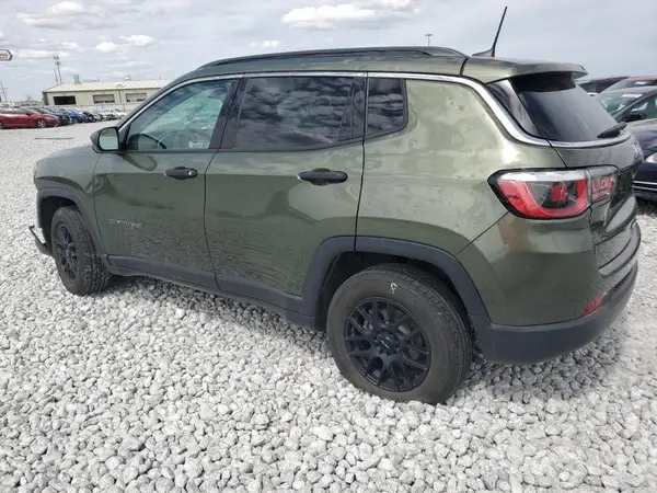 3C4NJCAB2KT772509 2019 JEEP COMPASS - Image 2