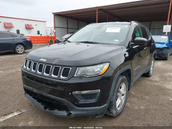 3C4NJCAB2KT848049 2019 JEEP COMPASS - Image 2