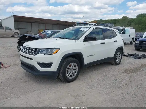 3C4NJCAB2LT124864 2020 JEEP COMPASS - Image 2