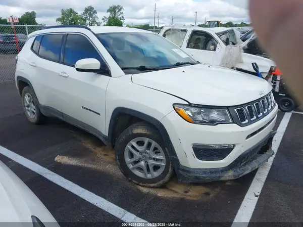 3C4NJCAB2LT219828 2020 JEEP COMPASS - Image 1