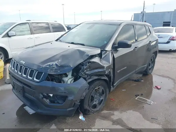 3C4NJCAB3JT123218 2018 JEEP COMPASS - Image 2