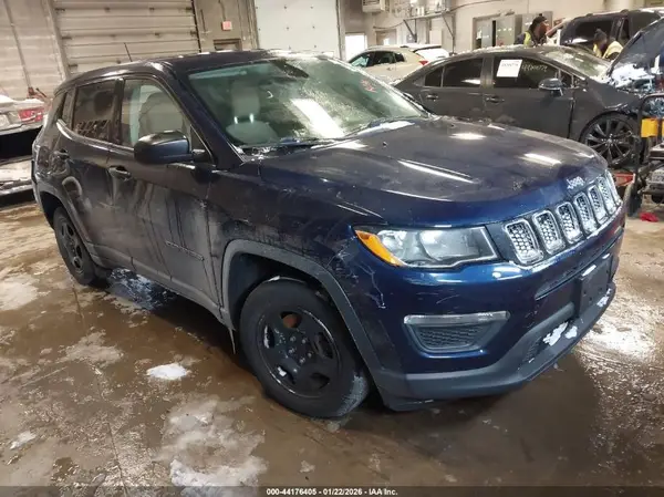 3C4NJCAB3JT140780 2018 JEEP COMPASS - Image 1