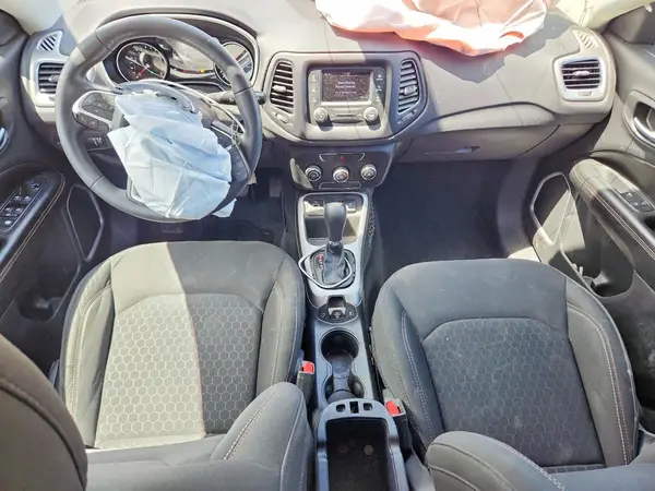3C4NJCAB3JT181605 2018 JEEP COMPASS - Image 8