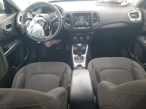 3C4NJCAB3JT208236 2018 JEEP COMPASS - Image 8
