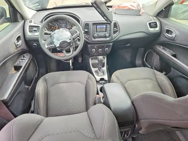3C4NJCAB3JT226655 2018 JEEP COMPASS - Image 8