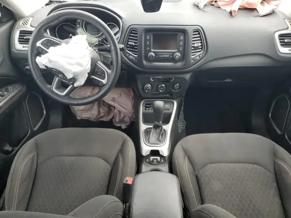3C4NJCAB3JT226686 2018 JEEP COMPASS - Image 8