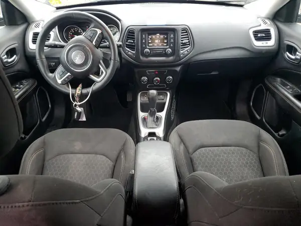 3C4NJCAB3JT226915 2018 JEEP COMPASS - Image 8