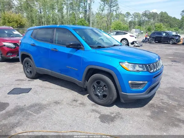 3C4NJCAB3JT233444 2018 JEEP COMPASS - Image 1