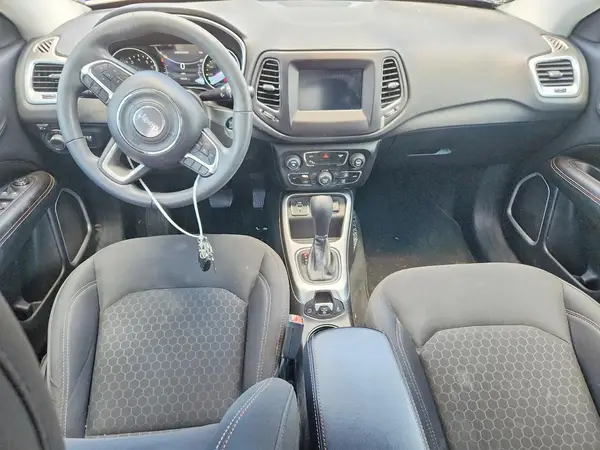 3C4NJCAB3JT254861 2018 JEEP COMPASS - Image 8