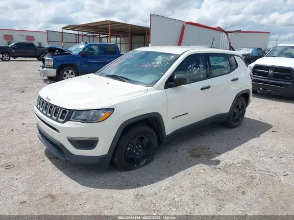 3C4NJCAB3JT263298 2018 JEEP COMPASS - Image 2