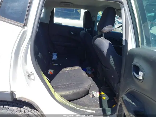 3C4NJCAB3JT263298 2018 JEEP COMPASS - Image 8