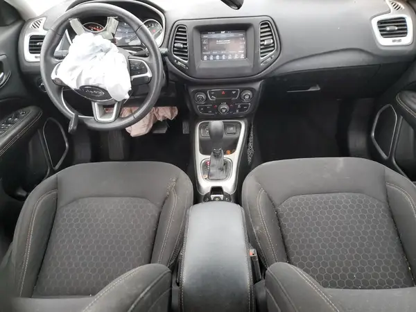 3C4NJCAB3JT271899 2018 JEEP COMPASS - Image 8