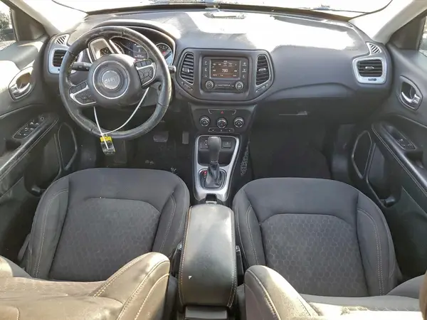 3C4NJCAB3JT308823 2018 JEEP COMPASS - Image 8