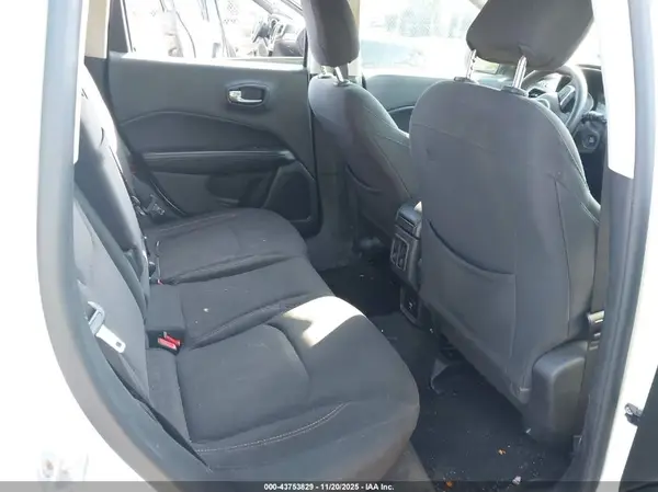 3C4NJCAB3JT309020 2018 JEEP COMPASS - Image 8