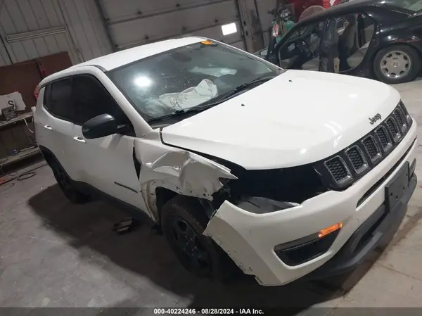 3C4NJCAB3JT356421 2018 JEEP COMPASS - Image 1