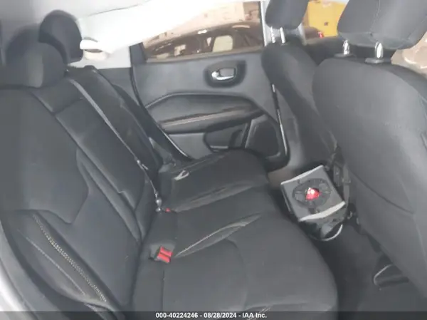 3C4NJCAB3JT356421 2018 JEEP COMPASS - Image 8