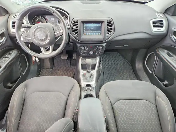 3C4NJCAB3JT368777 2018 JEEP COMPASS - Image 8