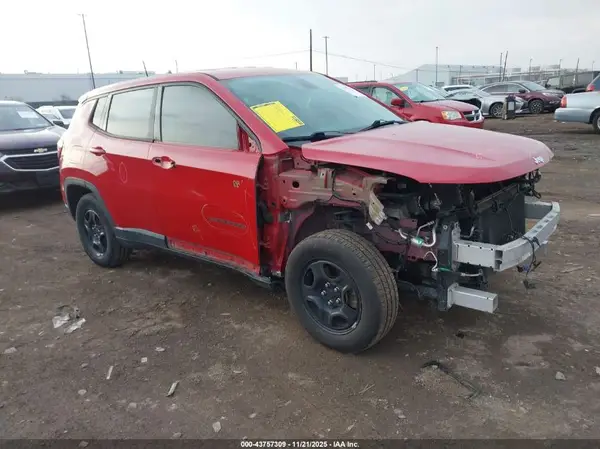 3C4NJCAB3JT376300 2018 JEEP COMPASS - Image 1