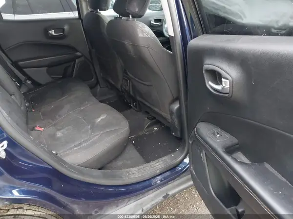 3C4NJCAB3JT411580 2018 JEEP COMPASS - Image 8